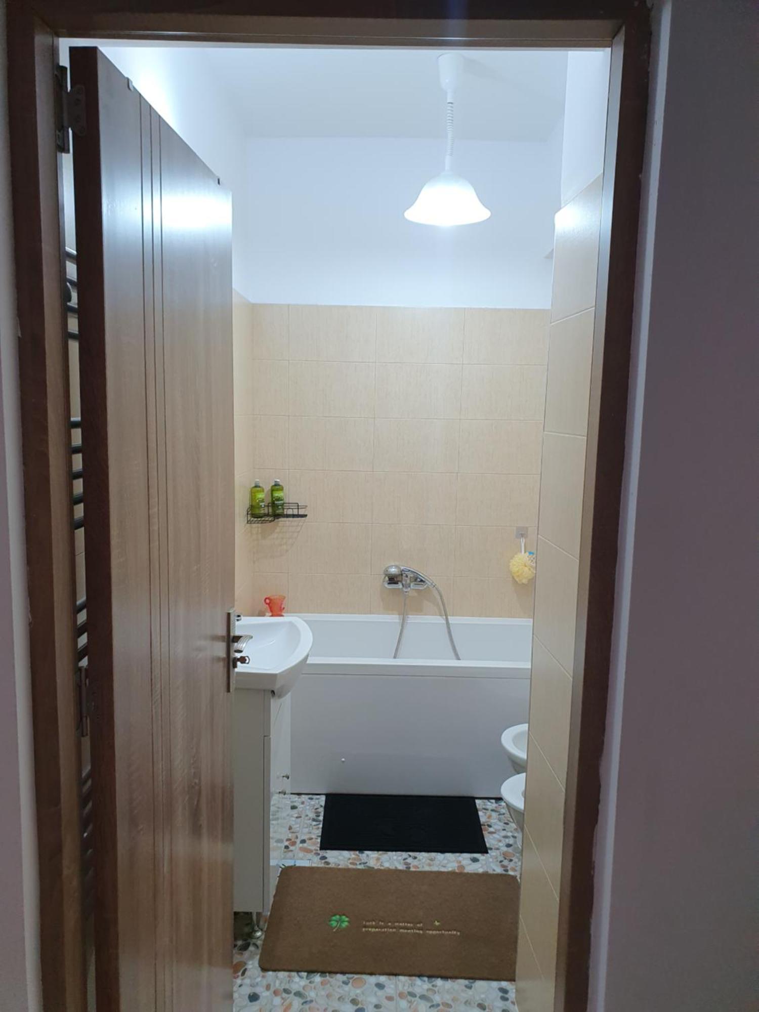 Apartament Castelul Bran Ramnicu Valcea Exterior foto